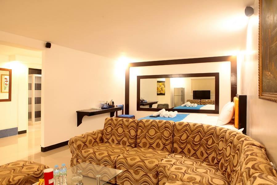آنغلوس V.F. Four Season Hotel المظهر الخارجي الصورة